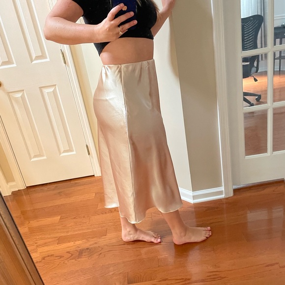 EUC Express y2k Satin Low Ride Midi Skirt sz L - Picture 8 of 9